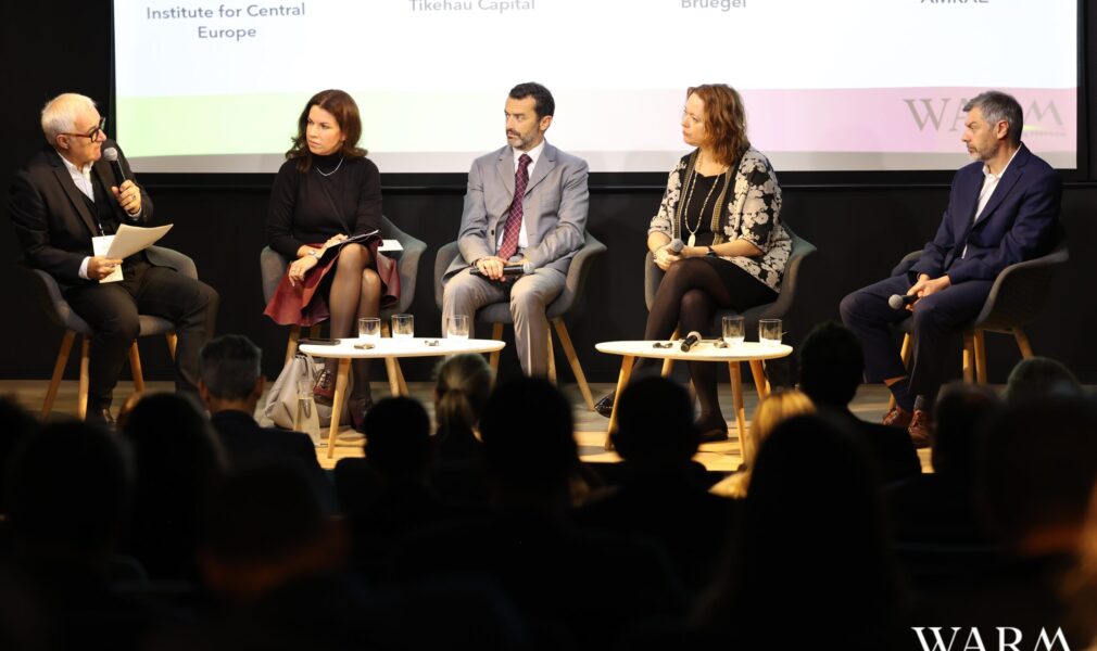 De gauche à droite, Vincent Giret, Katarina Csefalvayova, Thomas Friedberger, Heather Grabbe et Michel Josset, le 5 novembre, à Paris.